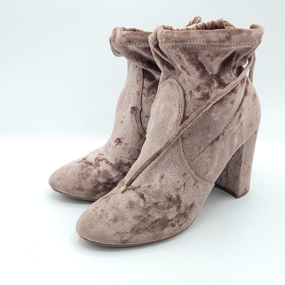 Steve Madden Gaze crushed velvet blush pink taupe ankle boots women's size 7.5
